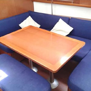 Beneteau 40  (11)