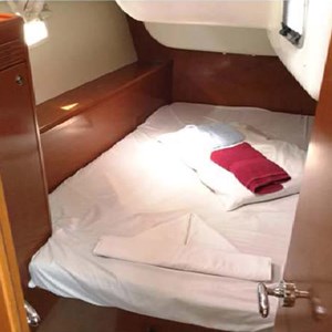 Beneteau 40  (18)