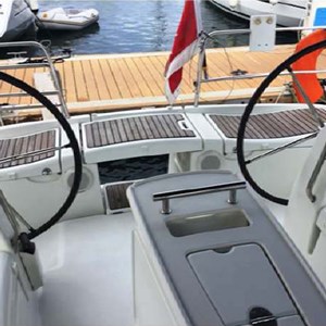 Beneteau 40  (5)