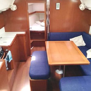 Beneteau 40  (7)