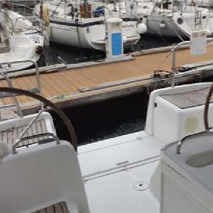 Beneteau Cyclades 43.4 (2)