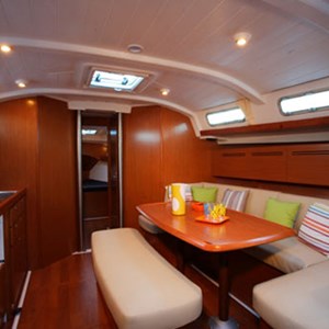 Beneteau Cyclades 43 (6)