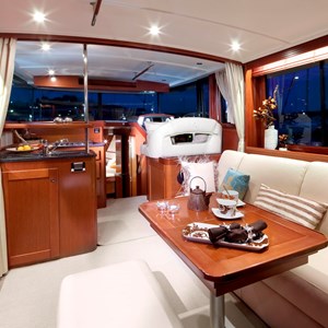 Beneteau Swift Trawler 44 (6)