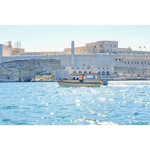 Rent / charter Motor Boat for Boat Diving, Boat Parties, Comino Trips, Fishing Trips, Full Day Tour, Half Day Tour, Harbour Cruise & Private Charter in Malta & Gozo - Floating Lounge