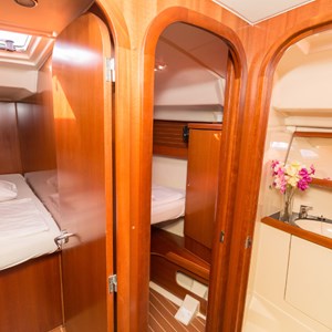 Passion Forward_cabin_bath